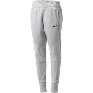 NWT - Puma Evostripe Pant